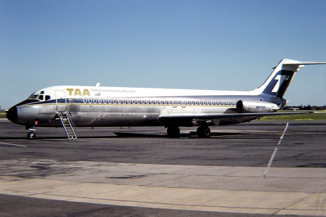 Diamond Twin Star (VH-TJU) - TRANS AUSTRALIA AIRLINES - DOUGLAS DC-9-31 - REG : VH-TJU (CN 47552/640) - WEST BEACH ADELAIDE SA AUSTRALIA - YPAD. 4/8/1978 35MM SLIDE CONVERSION USING A LIGHTBOX AND A NIKON L810 DIGITAL CAMERA IN THE MACRO MODE.