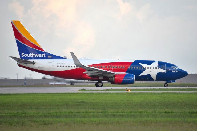 Boeing 737-700 (N931WN) - Lone Star One lining up on Runway 23-R at sunset on 08-01-22