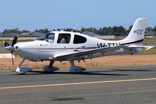 Cirrus SR-22 (VH-TTV)