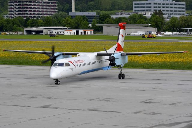 de Havilland Dash 8-400 (OE-LGD)