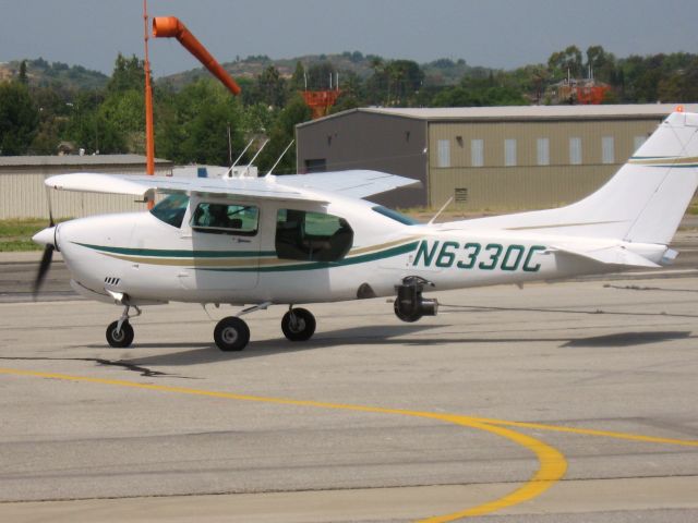 Cessna Centurion (N6330C) - TAXIING AT FULLERTON