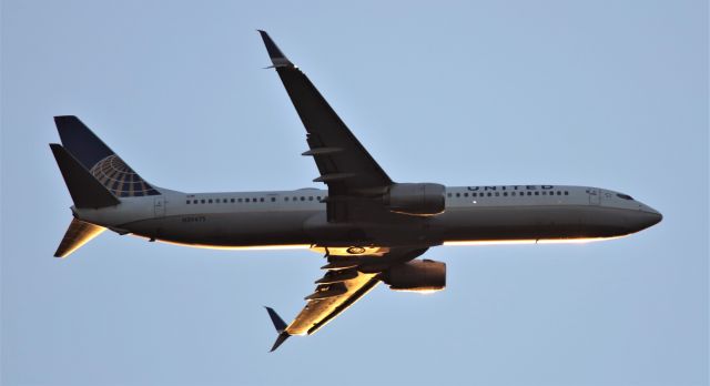 Boeing 737-900 (N39475) - 9-13-21