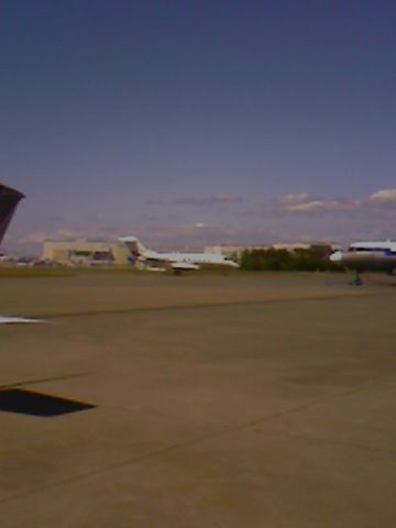 Bombardier Challenger 300 (N296SB)