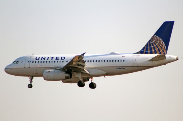 Airbus A319 (N896UA) - United / Airbus A319-132 / MSN 3144 / N896UA / MMMX 01/2021