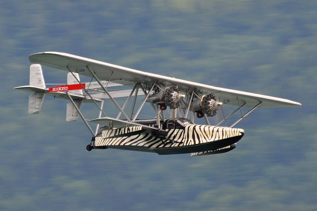 Sikorsky S-38 Replica (N28V) - Overflight at Wolfgangsee, Scalaria Air Challenge 2012