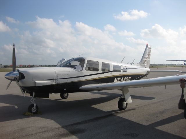 Piper Saratoga (N5442F)