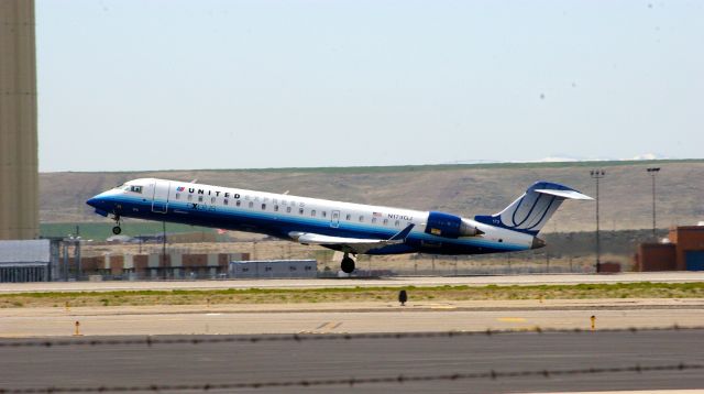 Canadair Regional Jet CRJ-700 (N173GJ)