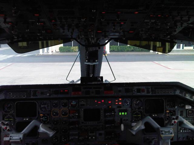 Embraer EMB-120 Brasilia (VQ-TMJ) - INSIDE THE COCKPIT OF AIR TURKS AND CAICOS EMBRAER 120