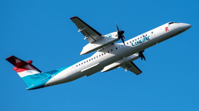 de Havilland Dash 8-400 (LX-LGF)