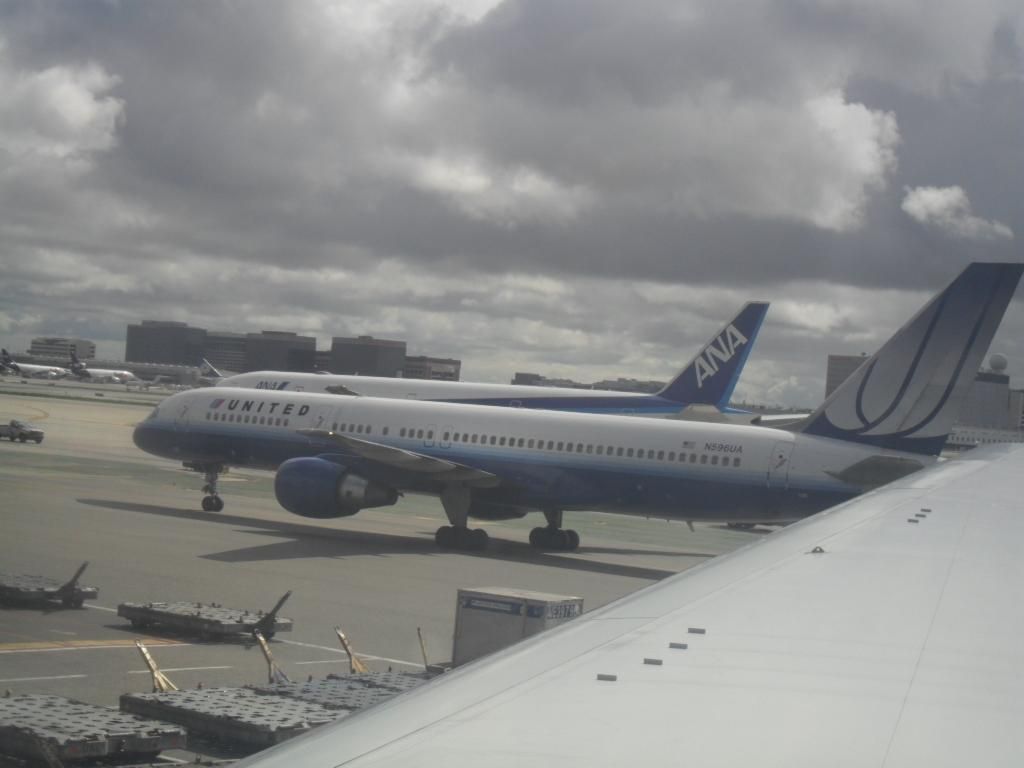 Boeing 757-200 (N596UA) - Arriving at the gate at from IAD to LAX. 2-21-10