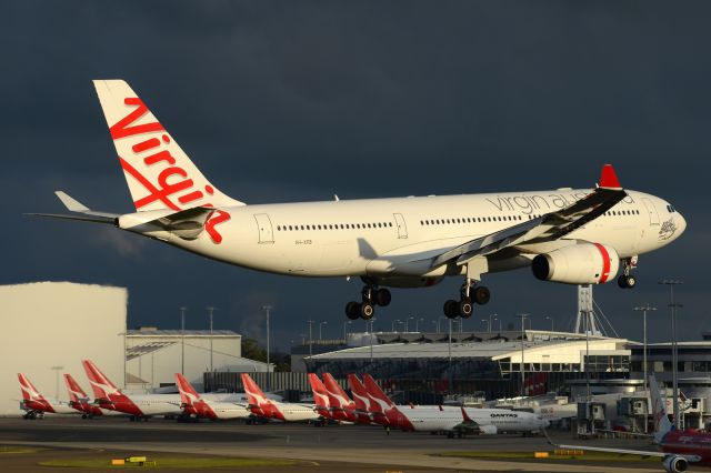 Airbus A330-200 (VH-XFB)