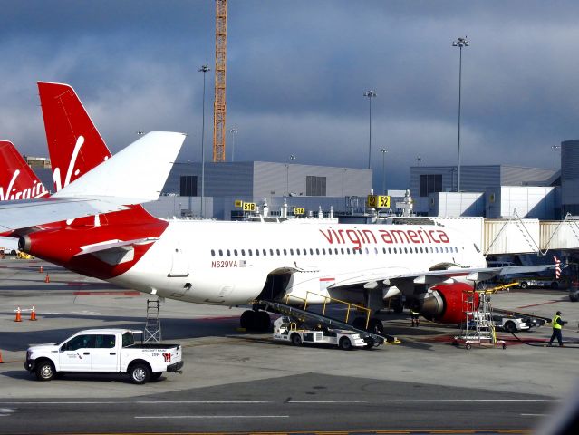 Airbus A320 (N629VA)