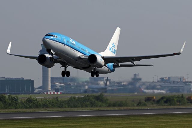 Boeing 737-700 (PH-BGO) - The second morning KLM departure to Amsterdam, KLM1072