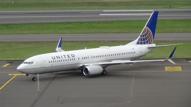 Boeing 737-800 (N77525) - Doing it's checks. Date - Nov 9, 2018