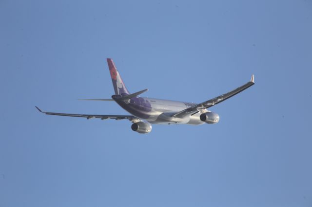 Airbus A330-200 (N395HA)