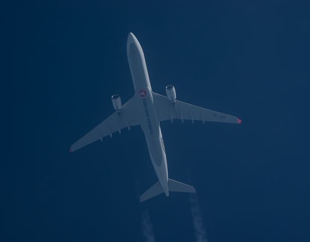 Airbus A330-300 (TC-JOA) - 19-9-2015. Turkish Airlines Airbus A330-300 TC-JOA Passes overhead West Lancashire,England,UK at 36,000ft working route Istanbul-Washington (THY7).br /br /Pentax K-5.