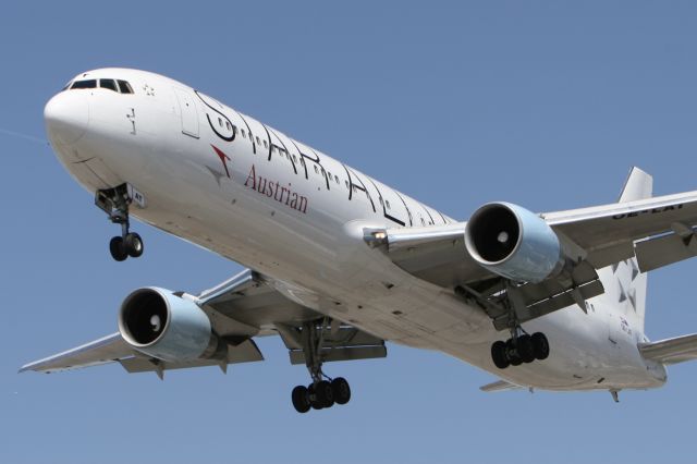 BOEING 767-300 (OE-LAT) - April 15, 2008 - arrived Toronto