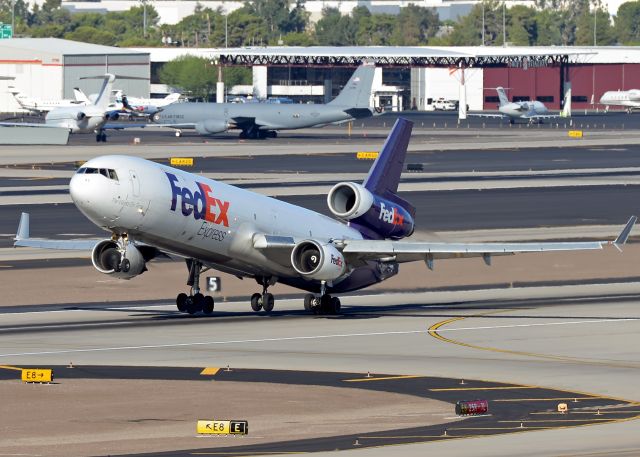 Boeing MD-11 (N589FE)