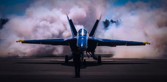 McDonnell Douglas FA-18 Hornet (16-5885) - Lcdr Amanda Lee #4 Blue Angels  Boeing Air Show  Seattle  8-2-2024
