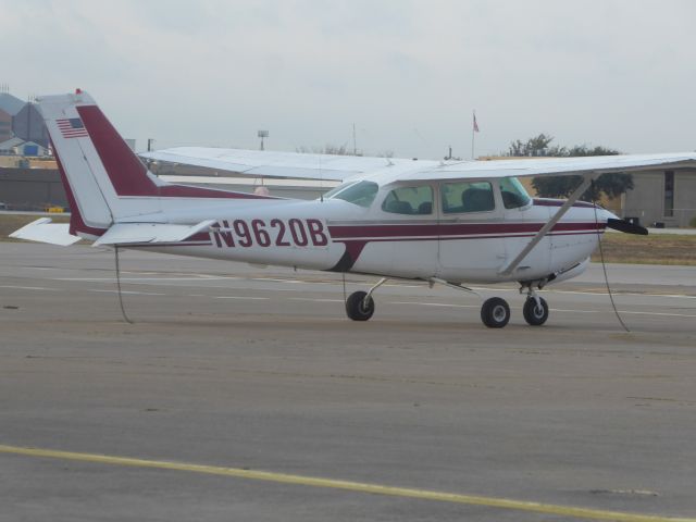 Cessna Skyhawk (N9620B)