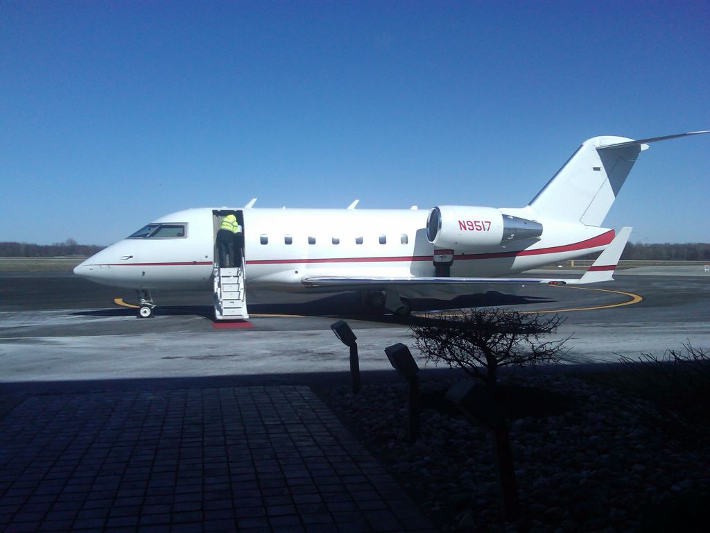 Canadair Challenger (N9517)