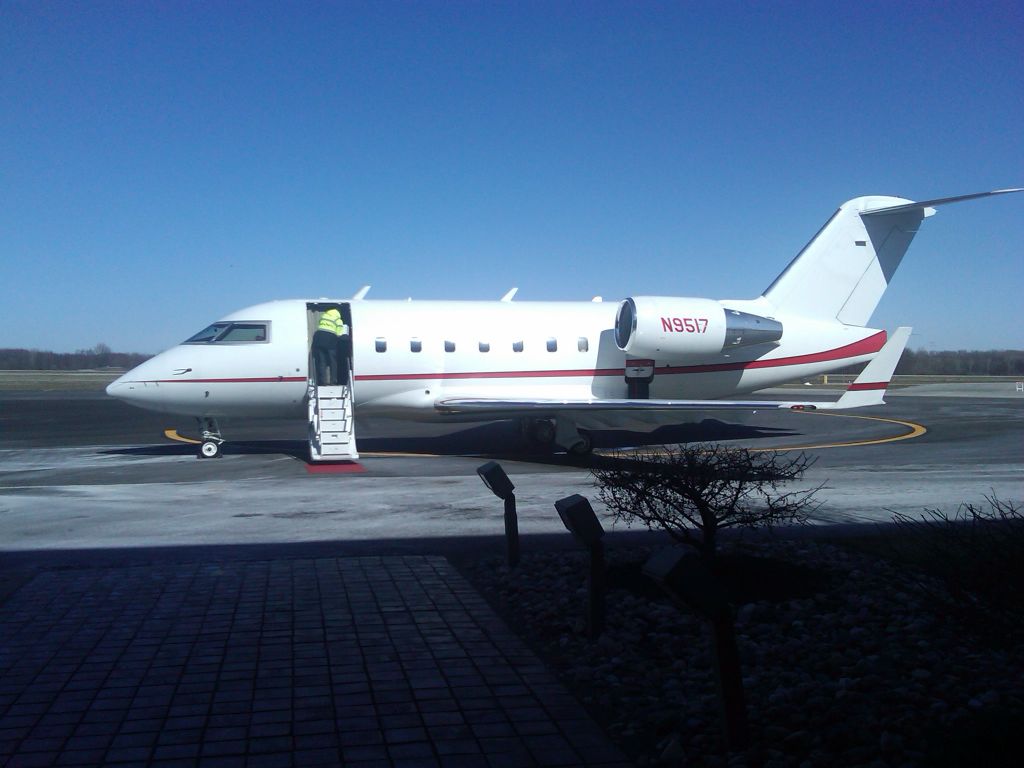 Canadair Challenger (N9517)