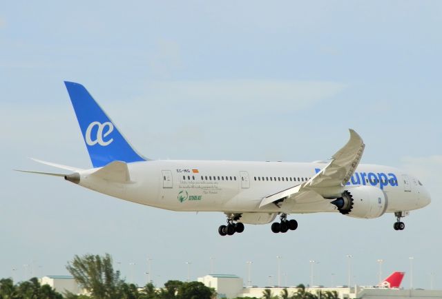 Boeing 787-8 (EC-MIG)