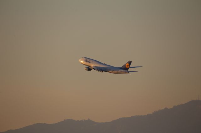 BOEING 747-8 (D-ABYS)