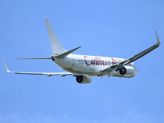 Boeing 737-800 (9Y-SXM)