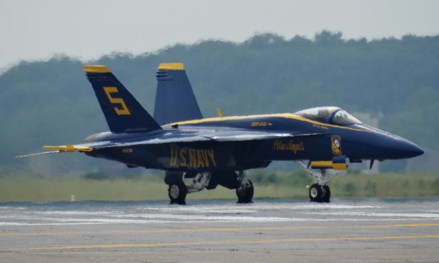 McDonnell Douglas FA-18 Hornet — - Blue Angels Super Hornet #5 at IAG for the Thunder over Buffalo airshow!!