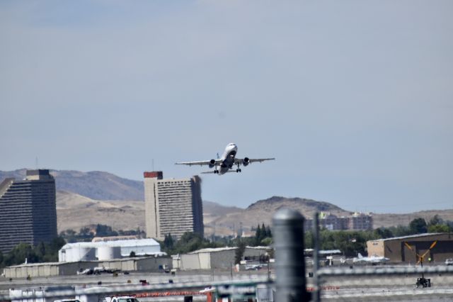 Airbus A320 (N653JB) - JBU43 ~ KRNO-KLGB ~ 4 June, 2020