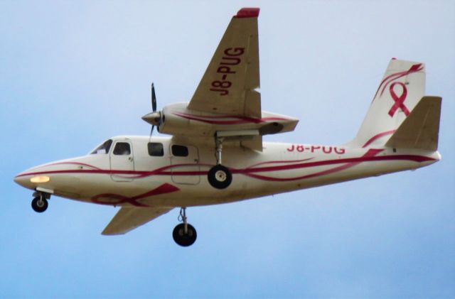 Aero Commander 500 (J8-PUG)