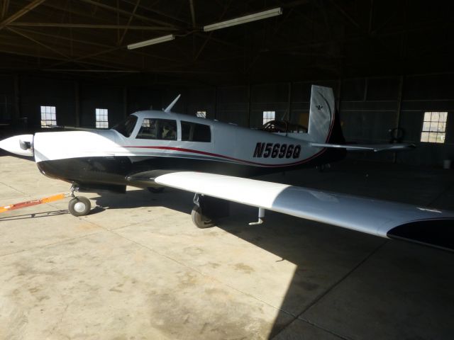 Mooney M-20 (N5696Q)