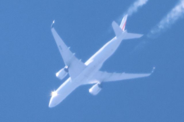 Airbus A350-900 (F-HVVM) - F-HVVM Airbus A-350-941 Air France AF136. De Paris CDG. Vers Chicago ORD. Altitude 12192 Mètres. Vitesse 832 KM/H. Survolant la ville de Lavaltrie QC. Le 30-04-2025 à 15:12.