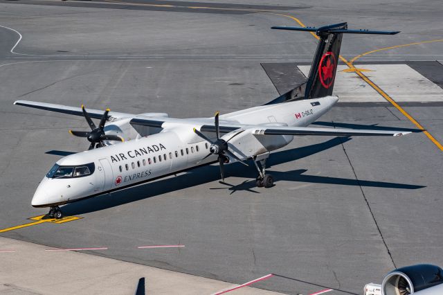 de Havilland Dash 8-400 (C-GSJZ)