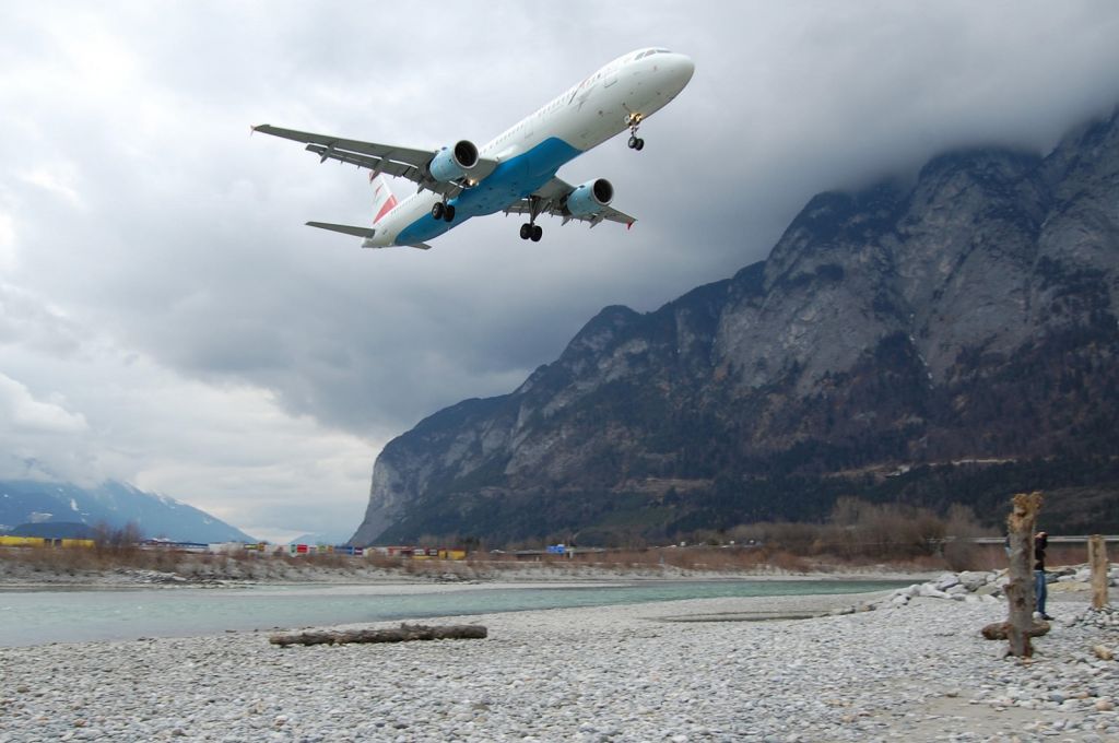 Airbus A321 (OE-LBF)