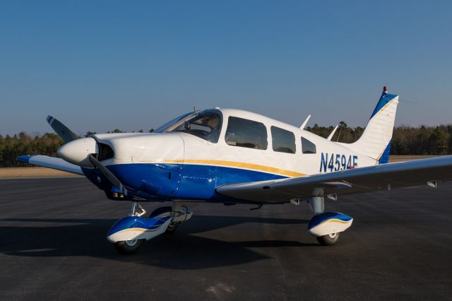 Piper Cherokee (N4594F)