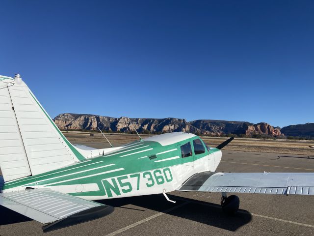 Piper Cherokee (N57360)