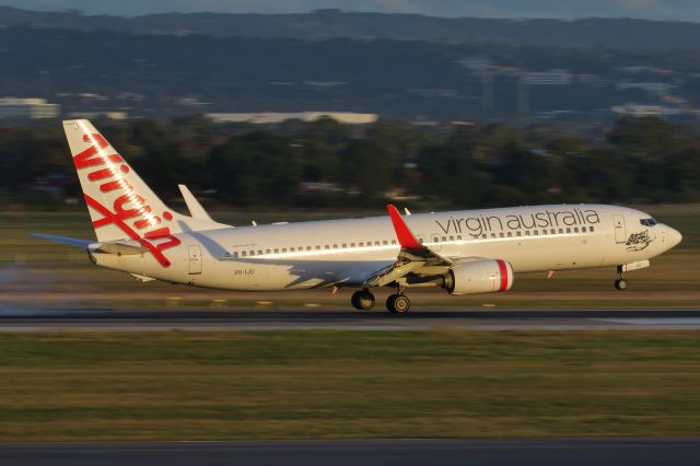 Boeing 737-800 (VH-IJU) - ADELAIDE AIRPORT, SATURDAY MAY 28, 2022