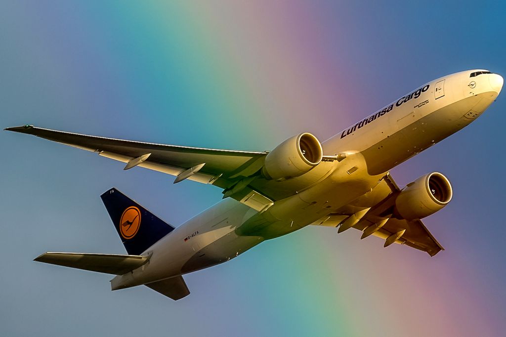 Boeing 777-200 (D-ALFA) - zoom in of my other pic. The Cargoliner is behind the rainbow, the engines are coloured in rainbow colours!!