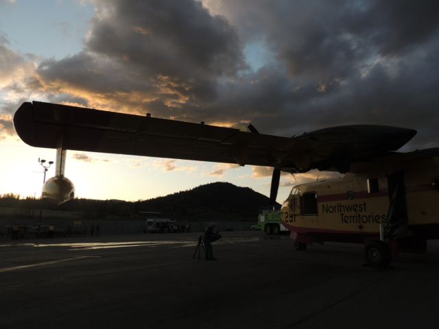 Canadair CL-215 (C-GBPD) - Gorgeous sunset!