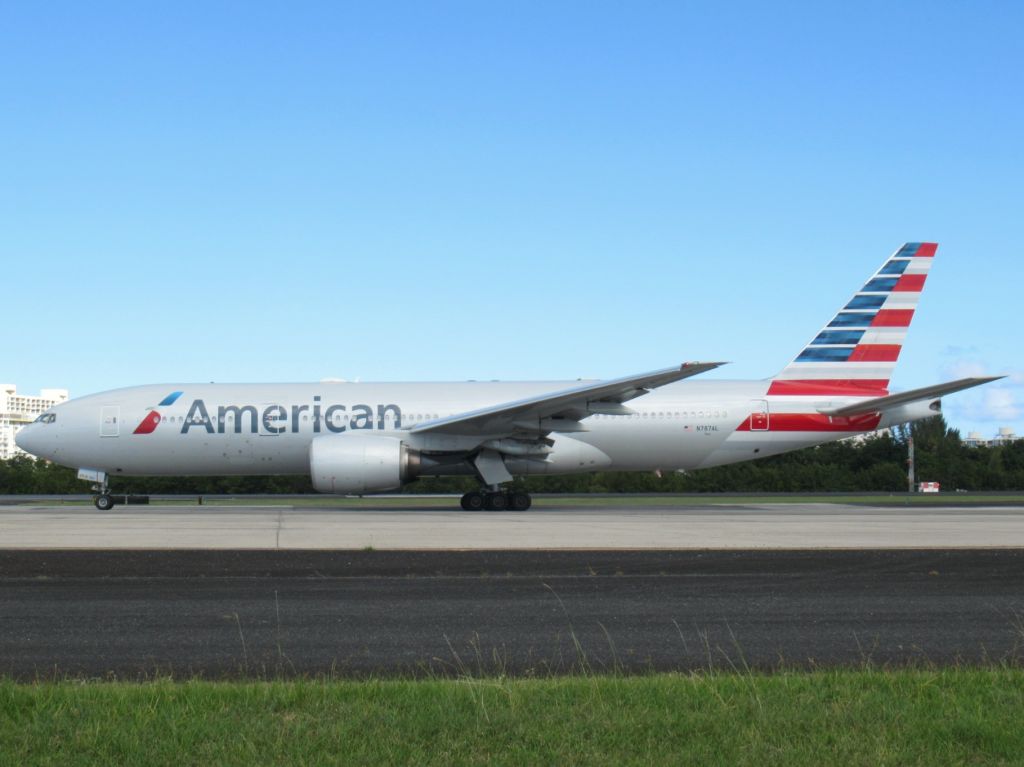 Boeing 777-200 (N787AL)
