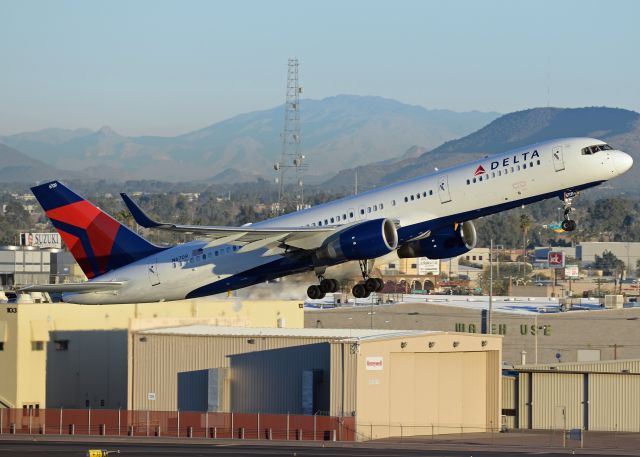 Boeing 757-200 (N6709)