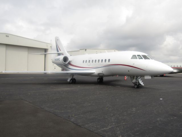 Dassault Falcon 2000 (N926RC) - N926RC at Atlantic Aviation Farmingdale after a repositioning flight from Teterboro Airport (TEB)