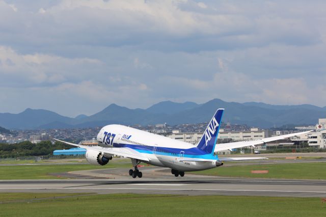 Boeing 787-8 (JA812A)