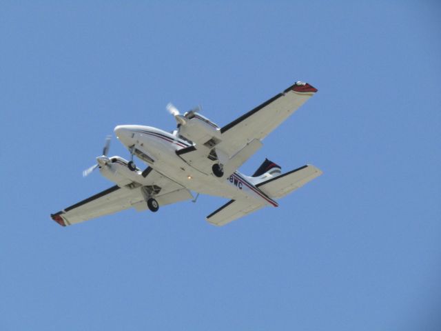 Beechcraft Baron (58) (N158WC) - Landing RWY 20R