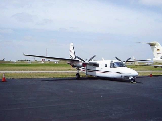 Gulfstream Aerospace Jetprop Commander (N9812S)