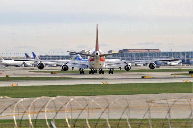 Boeing 747-400 (N402KZ)