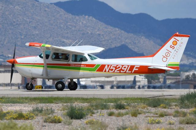 Cessna Skyhawk (N529LF)