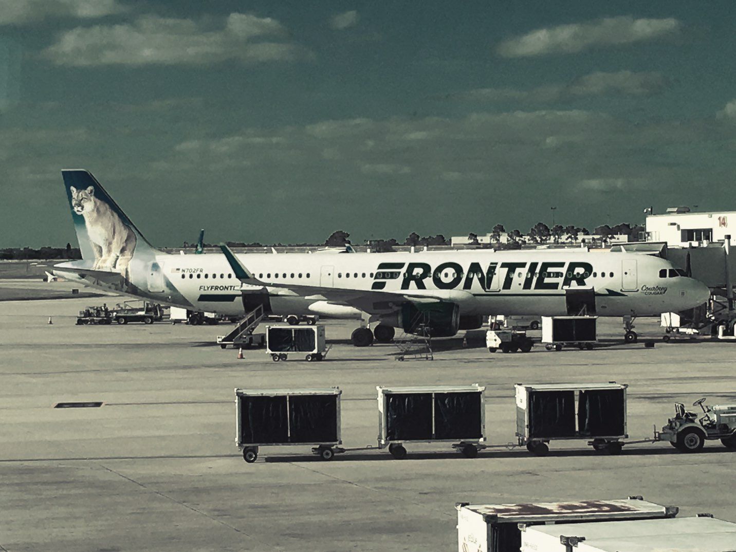 Airbus A321 (N702FR) - Salvajemente espectacular